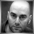 Portrait de Viken Berberian, auteur de romans policiers